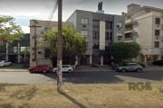 Apartamento 1 dormitórios, no bairro Azenha, Porto Alegre/RS    &lt;BR&gt; &lt;BR&gt;Este apartamento térreo de um quarto, localizado em um bairro tranquilo, oferece um espaço generoso e uma oportunid