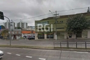 Loja na av. Teresópolis, na parte nobre do comércio, ao lado de agências bancárias, supermercados, farmácias e todos os recursos viários.