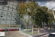 Apartamento com 3 dormitórios, 1 vaga coberta, elevador, 4° andar, salão de festas, playgroud, portariae e 1 vaga de estacionamento coberta com 20,00m².&lt;BR&gt;No bairro: O Humaitá é um bairro da Zo