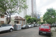 Vende terreno no menino deus com ótima localização, tendo 477,18 m² ( 6,60 m x 72,30 m ) na rua marcílio dias, próximo da av. Ipiranga, av. Getúlio vargas, shopping praia de bellas, tribunal regional 