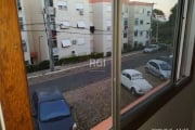 Apartamento de 2 dormitórios, de frente, iluminado e ensolarado, living laminado em 2 ambientes, banheiro social, cozinha montada com área de serviço, 1 vaga de garagem por condomínio, edificio com po