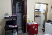 Apartamento JK, no Centro Histórico, em Porto Alegre.&lt;BR&gt;Apartamento em andar alto, fica semi-mobiliado, com Split, pronto para entrar e morar!! Conta com uma cozinha, banheiro e living-dormitór