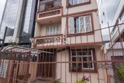 Vendo apartamento  02 dormitórios no Bairro Floresta, na parte plana da Ramiro Barcelos acima da Cristóvão Colombo. Piso em parquet, amplo banheiro, cozinha, área de serviço fechada, espera para banhe