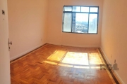 Localizado em uma região privilegiada, este belo apartamento de 1 dormitório oferece 52m² de espaço privativo, perfeito para quem busca conforto e praticidade. Com um layout bem distribuído, o imóvel 