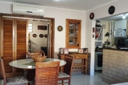 Casa com á venda no bairro Hípica, condomínio Vivendas Del Sol. casa com 3 dormitórios, living 2 ambientes, lavabo, banheiro social, cozinha americana, área serviço, pátio, churrasqueira e vagas de es