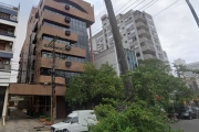 Oportunidade única para você adquirir uma sala comercial na Avenida Getúlio Vargas, 1594, no bairro Menino Deus, Porto Alegre. Com uma área privativa de 40,75 m² e total de 55,44 m², este espaço é ide