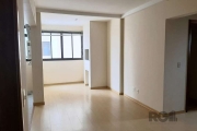 Apartamento a venda na Rua Lopo Gonçalves de 2 dormitórios com garagem na Cidade Baixa Porto Alegre&lt;BR&gt;Sala ampla para 2 ambientes, lavabo, churrasqueira, cozinha americana. Todo reformado, quar