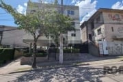 Ótimo apartamento no bairro Teresópolis, de frente, com 2 dormitórios e vaga rotativa. Possui sala ampla, 2 dormitórios, banheiro com ventilação natural, cozinha e área de serviço separada. Imóvel mui