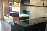 Descubra o seu novo lar no coração de Porto Alegre! Este encantador apartamento, totalmemte mobiliado de 1 dormitório  com cozinha americana, churrasqueira, andar alto com vista está localizado na Rua