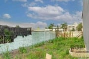 Vendo terreno no bairro Ecoville, com 120,00m². Localizado em uma área valorizada da zona norte de Porto Alegre, cercada de casas de ótimo padrão construtivo, rodeado de praças mantidas pela Associaçã