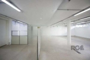 Casa em excelente ponto comercial para vender no bairro Higienópolis! 7 salas, 500m² de área privativa,  8 vagas  divisórias, vitrine, pátio, 7 banheiros, ar condicionado split.......&lt;BR&gt;&lt;BR&