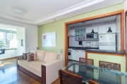 Lindo apartamento semimobiliado de 01 dormitório, living, churrasqueira, cozinha americana, sacada fechada e banho social. Prédio conta com portaria 24h, elevador, gás central e espaço gourmet. Situad