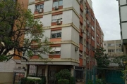 Bom apto de frente c/ 78m², 2 dorm, escritório, living, cozinha, área de serviço c/ aquecedor, 1 vaga  de estacionamento, Posição solar L/N,  Prédio com elevador e zelador, uma quadra da Independência