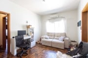 Amplo e belo apartamento com 71,30m2 na melhor localização da zona sul. Living para 2 ambientes com split, sala de jantar e cozinha com armários modernos e churrasqueira. Ótima lavanderia reformada. D