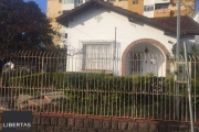 Casa para Venda - 200m², 4 dormitórios, 4 vagas - Glória