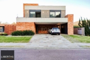 Casa Condominio para Venda - 477m², 4 dormitórios, sendo 4 suites, 4 vagas - Alp