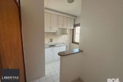 Apartamento de frente com garagem escriturada e coberta. Cód. RP390583