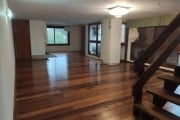 COBERTURA NO PETRÓPOLIS :&lt;BR&gt;&lt;BR&gt;Apartamento Duplex, 3 dormitórios no bairro Petrópolis em Porto Alegre: Imóvel diferenciado, na parte inferior dispõe de amplo living para 3 ambientes com 