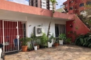 Excelente casa 3 dormitórios sendo 1 suíte, totalmente mobiliada, dependência de empregada, Salão de festas com piscina, living. 01 vaga coberta e 2 descobertas.&lt;BR&gt;Possui laje podendo ampliar.&