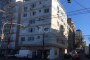 Apartamento de 1(um) dormitório, todo reformado, no bairro Centro Histórico em Porto Alegre.&lt;BR&gt;Amplo apartamento de 1 dormitório, living amplo, banheiro com bancada e box de vidro, cozinha com 