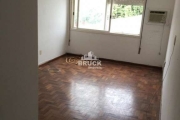 Apartamento de 1 dormitório, sala, cozinha e área de serviço separada, bem iluminado com somente um lance de escada. Prédio pequeno de 2 pavimentos, sendo 5 unidades por andar, com interfone e sem ele