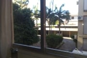 APARTAMENTO, 3 DORMITÓRIOS, 1 VAGA DE GARAGEM, BAIRRO CAMAQUÃ, PORTO ALEGRE/RS   &lt;BR&gt;     &lt;BR&gt;Apartamento de 2 dormitórios  mais 1 dormitório que era dependêcia em piso frio  com 70,93 m² 