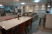 Lindo apartamento de 3 dormitórios, TRANSFORMADO EM 2 com living estendido, TODO MOBILIADO. &lt;BR&gt;O apartamento possui 1 suíte, com mais 1 banheiro social, piso porcelanato de alto padrão e armári