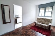 Apartamento  de  1 dormitório no bairro Santo Antônio em Porto Alegre/RS. Living para  2 ambientes, banheiro social, cozinha, lavanderia.  Condomínio com elevadores, portaria 24 horas, salão de festas