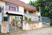 Casa excelente com uma área privativa de 423,16 m² com 4 dormitório sendo uma com suíte , 5 banheiros e 1 lavado,  móvel: Sem Mobília. Salão de Festas 45m².Biblioteca&lt;BR&gt;Bosque com árvores frutí