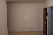 APARTAMENTO NA RUA FELICISSIMO DE AZEVEDO, PRÓXIMO A CARLOS  GOMES E A CRISTÓVÃO COLOMBO.&lt;BR&gt;1 DORMITÓRIO&lt;BR&gt;1  BANHEIRO&lt;BR&gt;SALA &lt;BR&gt;COZINHA &lt;BR&gt;ÁREA DE FUNDOS.