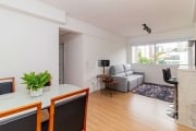 Apartamento mobiliado e decorado, localizado no bairro  Higienópolis, com 76,40m² no 8º andar. Imóvel com 03 dormitórios, sendo uma suite, sala de estar/jantar, cozinha completa, banheiro social, área