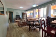 Vende excelente apartamento composto de 03  dormitórios,  sendo uma suite com closet. &lt;BR&gt;Apartamento de frente, sol da manhã, 2 banheiros com ventilação direta, living para 2 ambientes, sala de