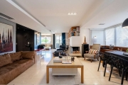 Vende-se excelente apartamento  mobiliado de 3 quartos/dormitórios sendo os 3 com suíte no bairro Auxiliadora. Com living para 3 ambientes, ar Split, sacada aberta com vista panorâmica, 5 banheiros, c