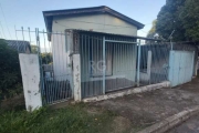 Terreno comercial com sala e peças para alugar, próximo ao mercado Carboni da estrada Afonso Lourenço Mariante . Terreno medindo 10 x 30, Agende sua visita&lt;BR&gt;Não financia!  Somente a vista.