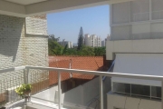 Barbada! Lindo apartamento de 3 dormitórios na Tristeza, sendo 1 suíte, living 2 ambientes amplo, cozinha americana, banheiro social e lavabo. Uma excelente sacada com churrasqueira e vista para o rio