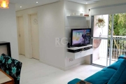 Apartamento com 2 dormitórios, todo em porcelanato, no bairro Vila Nova, um banheiro, living para dois ambientes, cozinha americana, área de serviço e sacada com churrasqueira e vaga escriturada. Cond