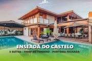 Mansão de Luxo à Venda, Enseada do Castelo, Praia do Forte 618m², 5 Suítes, Piscina, Área Gourmet, Porteira Fechada R$ 9.150.000,00