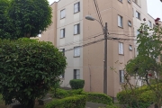 Apartamento com 02 dormitórios e vaga de garagem.