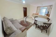 Apartamento na Pitangueiras, reformado, 50 metros da praia