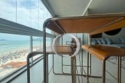 Apartamento a venda na praia de Pitangueiras, luxuoso, pé na areia, frente mar, vista total, todo reformado e mobiliado