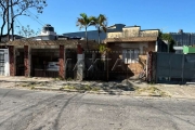 Casa  antiga à venda na Vila dos Remédios, terreno com 317m², próxima a Ponte dos Remédios.