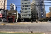 Apartamento à venda em Santana todo reformado, com 1 dormitório, 1 sala, cozinha e 1 vaga .