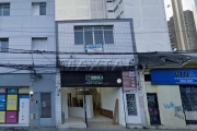 Prédio Comercial à venda em Santana. Com 157m², 3 salas e 2 vagas de garagem.