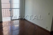 Apartamento à venda de 2 dormitórios, 1 vaga, 60m² em Santana, com sacada.