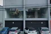 Loja para Locação com recuo para carro nova com 186 m² em Santana, com mezzanino de 64 m² e 2 vagas.