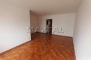 Apartamento com 88m² em Santana, 3 dormitórios com armários, sala ampla, 2 banheiros .2 vagas.