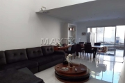 Casa em Condominio de 365m². com 4 dormitórios, 2 suítes e 3 vagas de garagem.