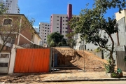 Terreno na Água Fria, de 676,80m². Local de movimentação intensa de pedestres;