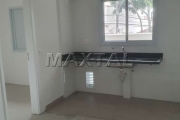 Apartamento de 1 dormitório, pronto para morar junto da avenida Água Fria, de 28m²;