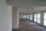 Conjunto comercial, 107m2 área util., sendo3  salas, 3 banheiro e 3 vagas,  são salas unificadas, la